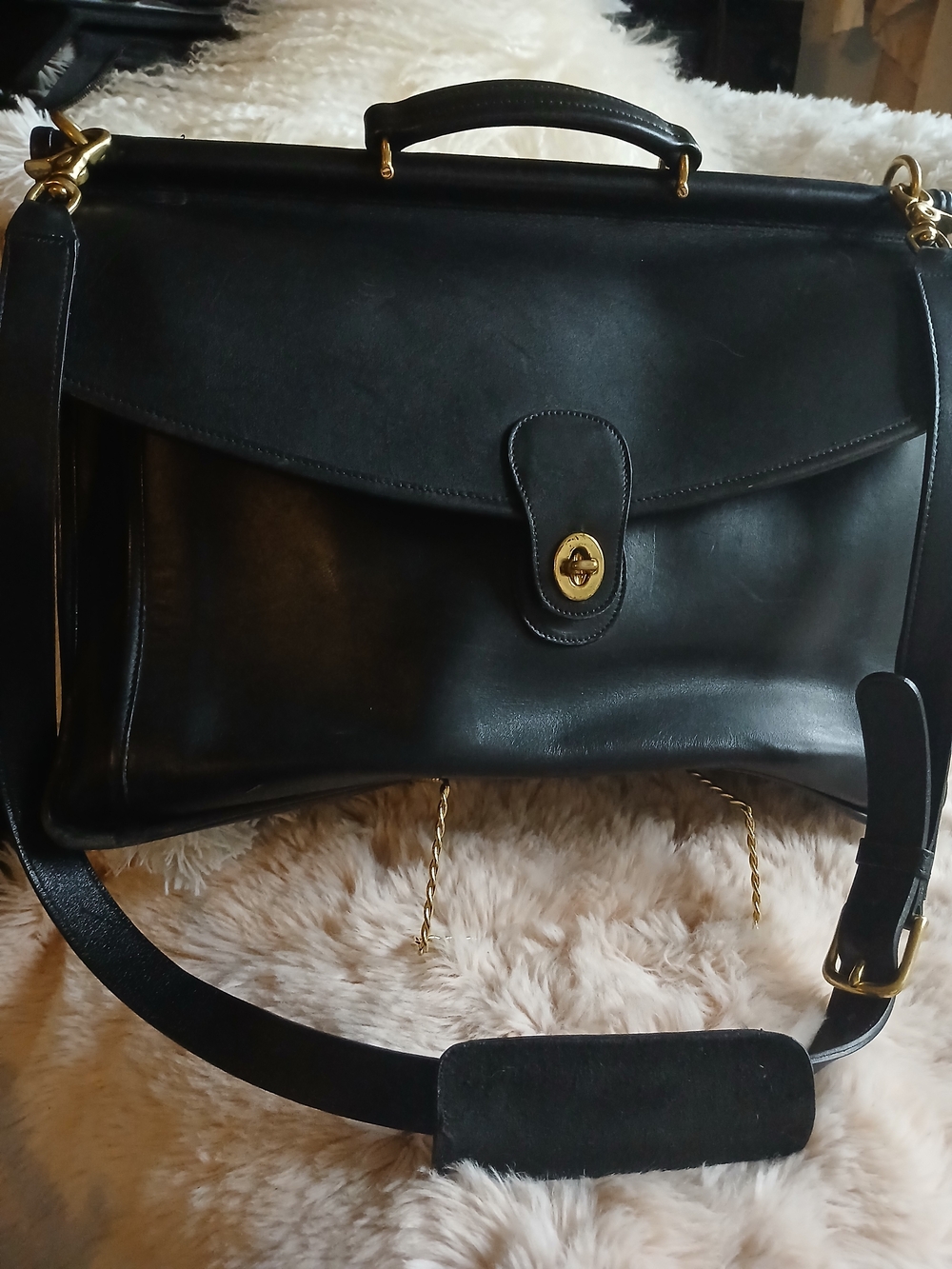 Black Leather Top-Handle Shoulder Bag with Gold Coach Crossbody Messinger